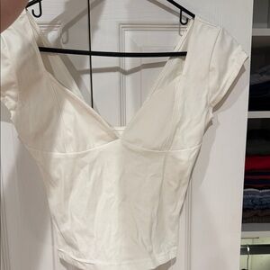Women’s Cream V-Neck Short Sleeve Top